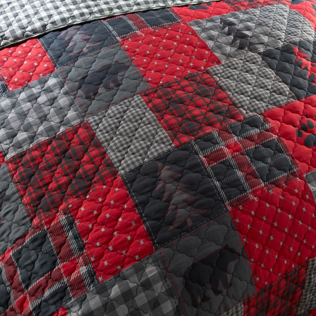 Donna Sharp Red Forest Quilted 50 in. x 60 in. Throw Blanket 6 Donna Sharp Red Forest Quilted 50 in. x 60 in. Throw Blanket - Image 4