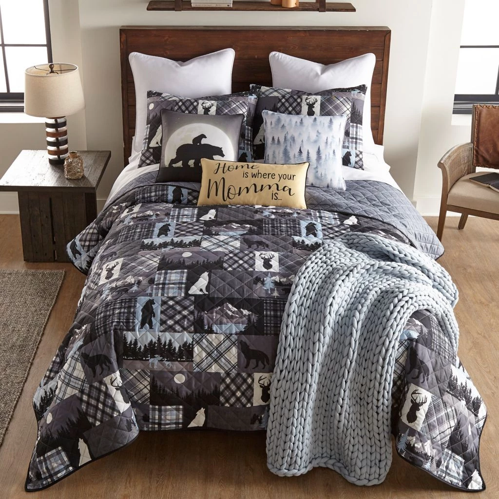 Donna Sharp Nightly Walk 3 pc. Quilt Set, Y20207 3 Donna Sharp Nightly Walk 3 pc. Quilt Set, Y20207