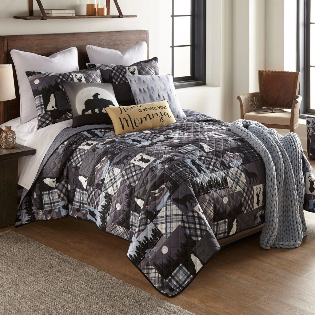 Donna Sharp Nightly Walk 3 pc. Quilt Set, Y20207 4 Donna Sharp Nightly Walk 3 pc. Quilt Set, Y20207 - Image 2
